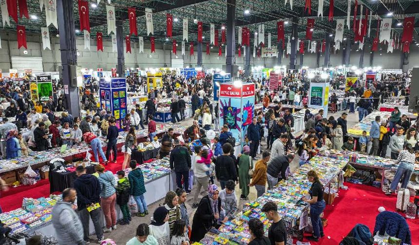 Kitapseverler Hafta Sonu Bu Fuarda Buluştu