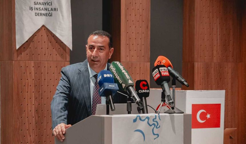 MAKSİAD Başkanı Mehmet Sarı Olağan Genel Kurulda Güven Tazeledi