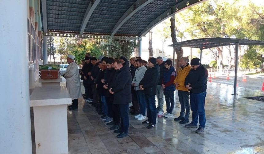 Fırtınada çatıdan düşen şehit kardeşi hayatını kaybetti