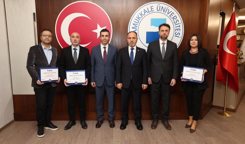 PAÜ’de MEDEK Akreditasyon Belgeleri Takdim Edildi
