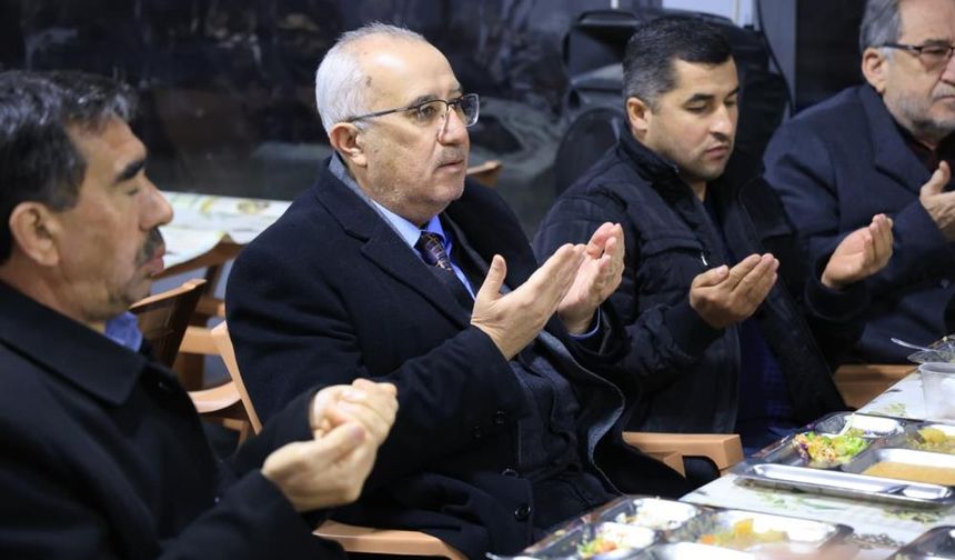 Çameli Belediyesi, Elmalı Mahallesi’nde ilk iftar sofrasını kuruldu