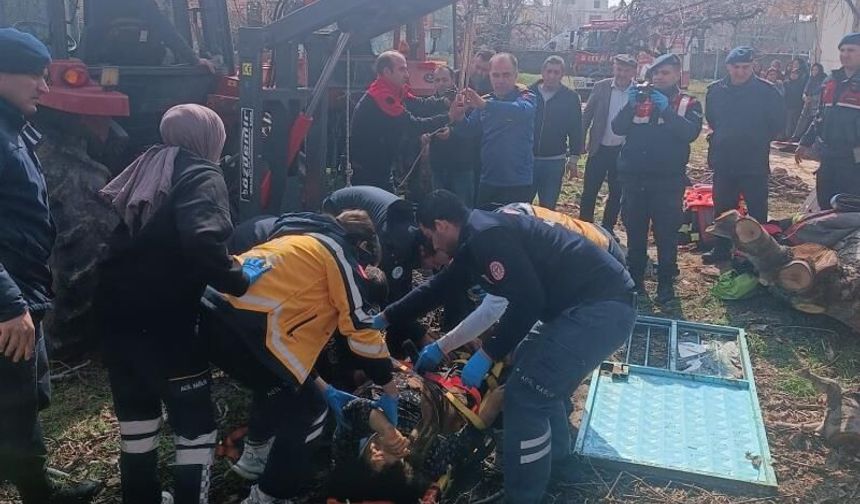 Ağaç dalı toplayan kadın 20 metrelik su kuyusuna düştü