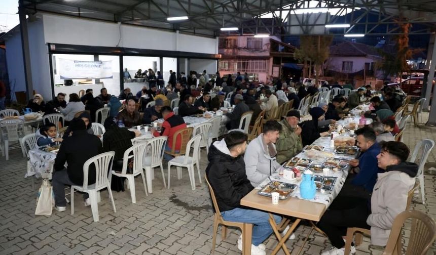 Çameli Belediyesi gönülleri iftar sofrasında buluşturmaya devam ediyor