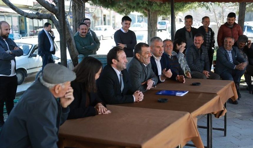 Başkan Çavuşoğlu Acıpayam’da mahalle mahalle vatandaşlarla buluştu