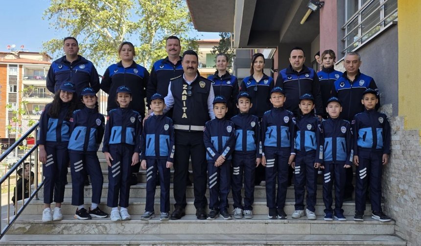 Pamukkale'nin Minik Zabıtaları  Görev  Başında: Kantinler Artık Onlara Emanet!