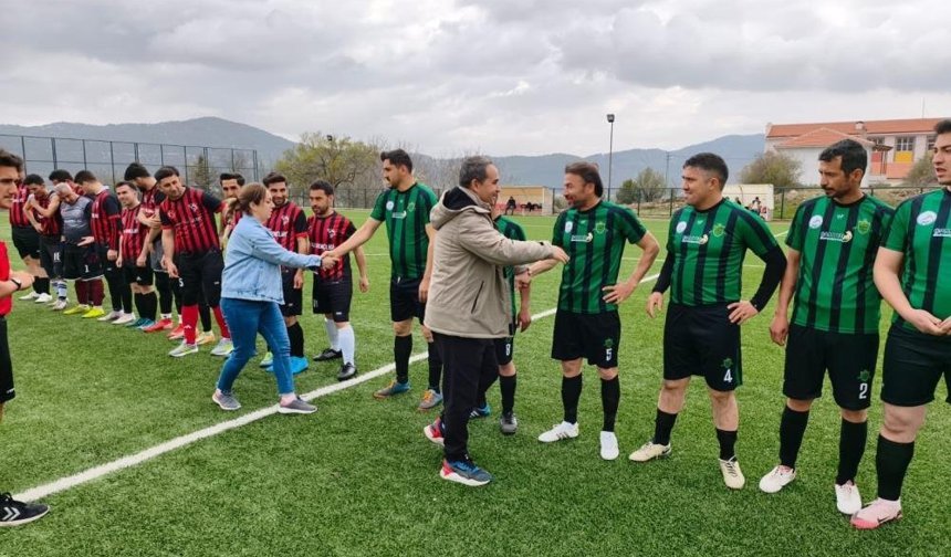 Çameli’de Kurumlar ve Mahalleler Arası Futbol Turnuvası başladı