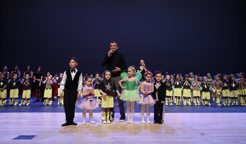 Denizli Büyükşehir’in 23 Nisan etkinlikleri miniklerle başladı