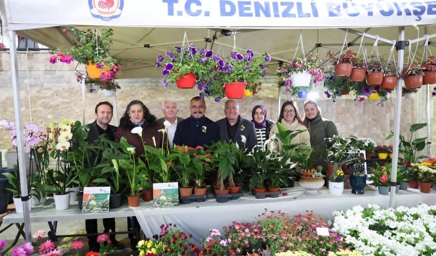 Honaz’da Ata Tohumu Şenliği Coşkusu: Binlerce Tohum ve Fide Vatandaşlarla Buluştu