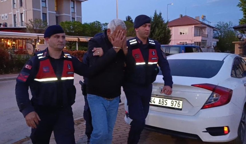 Öğrencileri taciz eden bakkal kamera kayıtlarından yakalandı