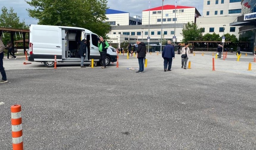 PAÜ Hastanesi girişinde unutulan şüpheli çanta paniğine neden oldu