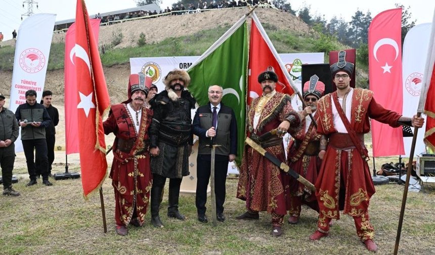 Ateş savaşçıları dayanıklılık ve hünerlerini sahada gösterdi