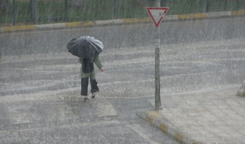 Denizli İçin Kuvvetli Gök Gürültülü Yağış Uyarısı
