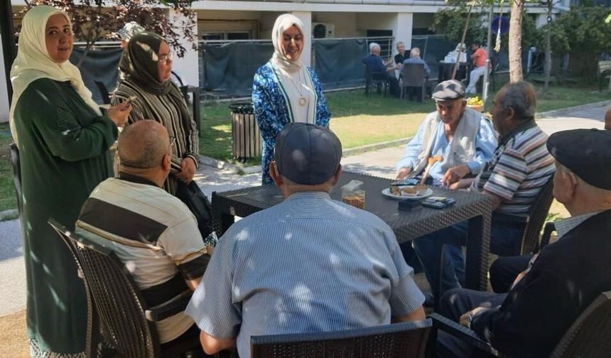 Denizli Vicdan ve Merhamet Platformu’ndan Huzurevinde Babalar Günü Ziyareti