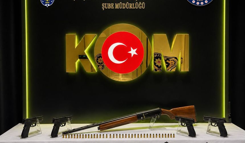 Denizli 'de Yasadışı Silah Ticaretine Emniyet Darbesi: 3 Tutuklama