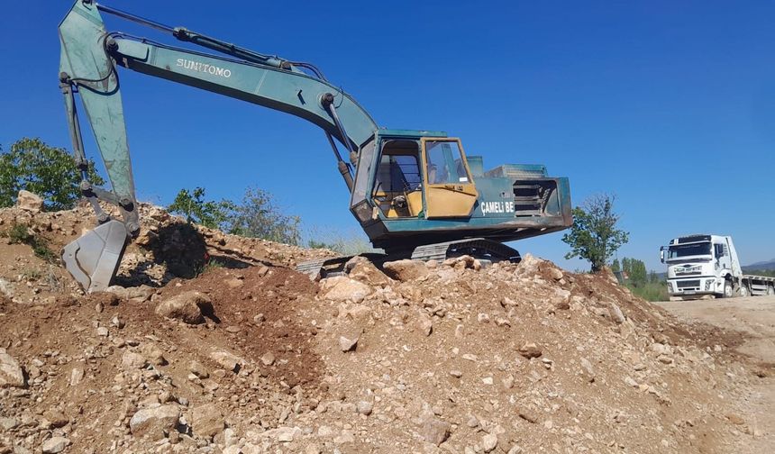 Yağıştan Bozulan Arazi Yollarına Çameli Belediyesi Müdahalesi