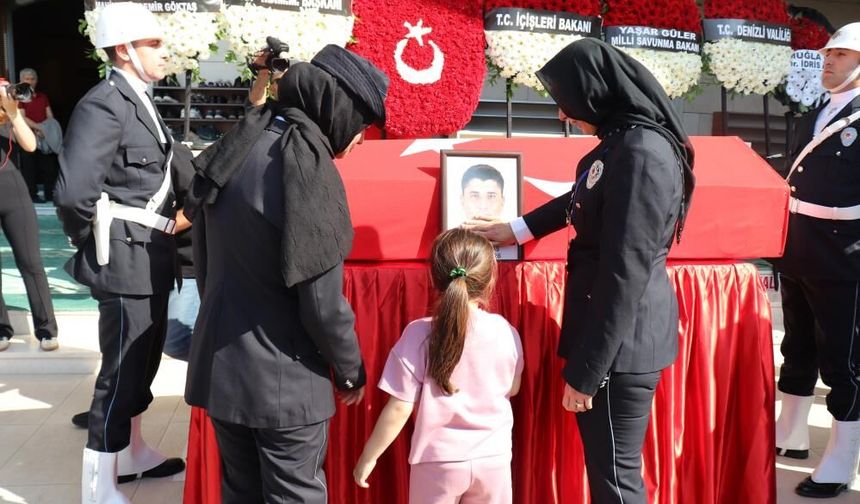 Şehit Polis Memuru Son Yolculuğuna Dualarla Uğurlandı
