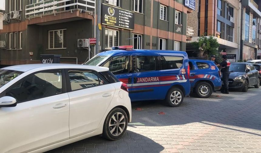 Denizli'de jandarmadan uyuşturucu baskını: Baro başkanı ve 11 avukat gözaltına alındı
