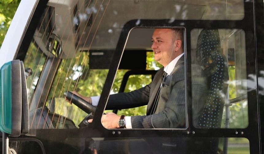 İlk Halk Otobüsleri Çivril Sokaklarında Dolaşmaya Başladı
