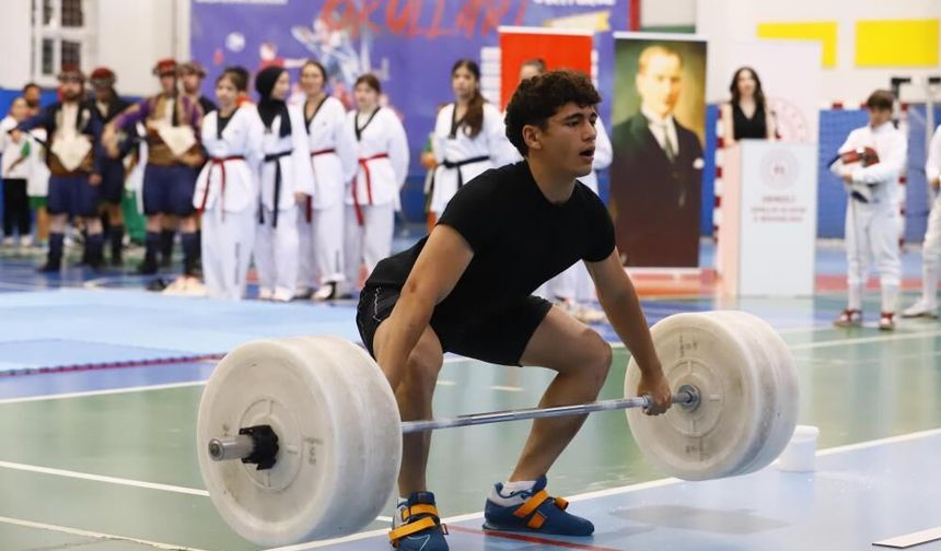 Denizli’de GSB Spor Okulları Törenle Açıldı