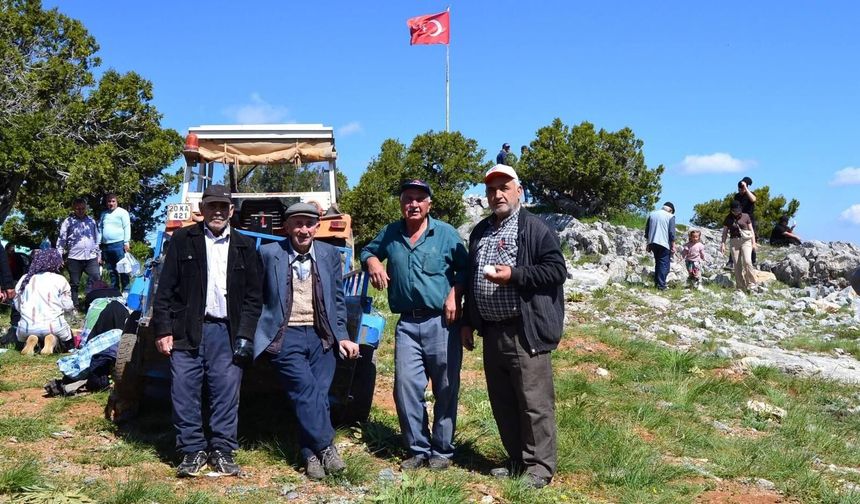 Erenler Zirvesinde Berekete Şükür
