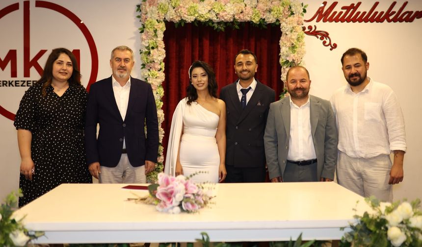 Yağmur Özdemir İle Himmet Öçal Hayatlarını Birleştirdi