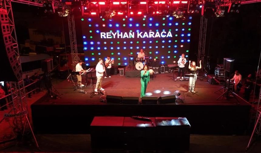 48. Geleneksel Honaz Kiraz Festivali'nde Reyhan Karaca Rüzgarı