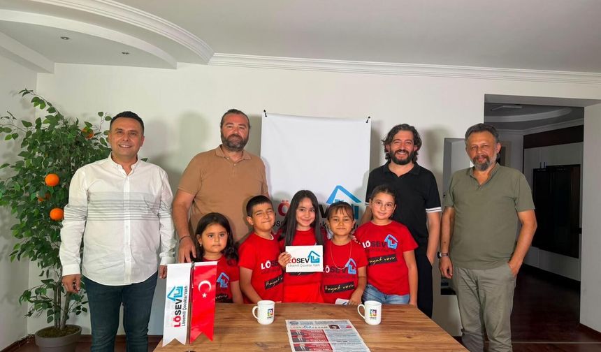 Lösev İle Basın Bayramında  Mikrofon El Değiştirdi