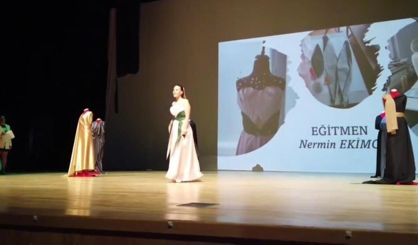 Pamukkale’de El Emeği Elbiseler Görücüye Çıktı