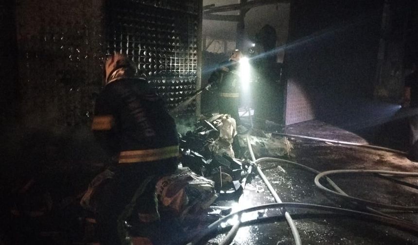 Denizli'de Marangozhanede Çıkan Yangın Paniğe Neden Oldu