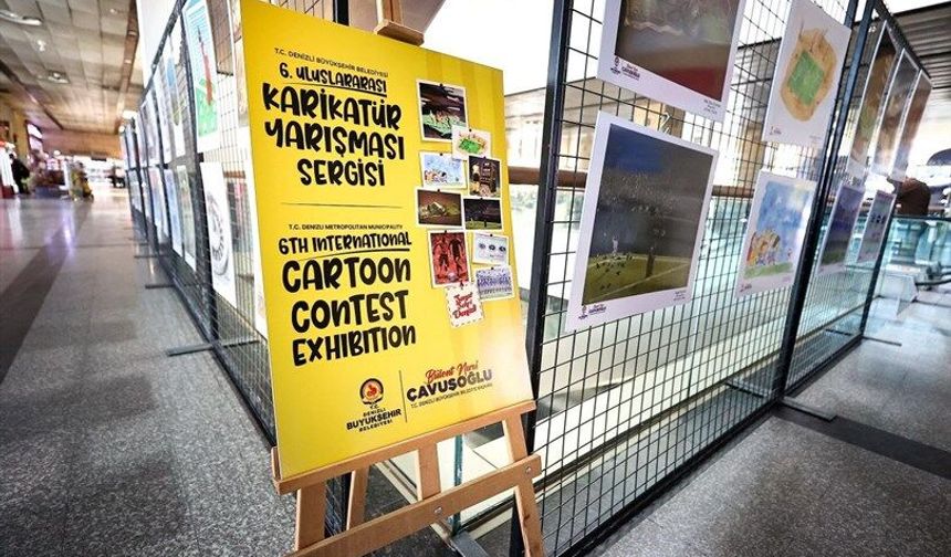 Uluslararası Karikatür Sergisi Otogarda Sanatseverlerle Buluştu