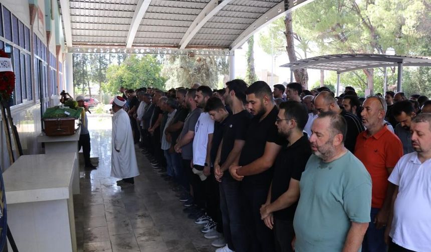 Denizli’de Otomobilin Çarptığı Kadın Son Yolculuğuna Uğurlandı