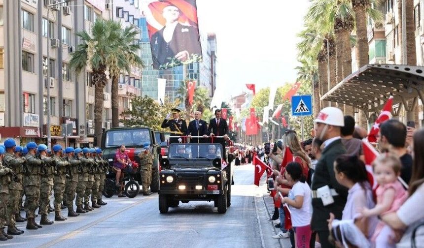 Denizli'de 30 Ağustos Zafer Bayramı Coşkuyla Kutlandı
