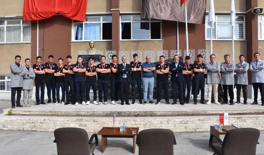 DOSTEK Koleji’nde Geleceğe Güçlü Bir Başlangıç