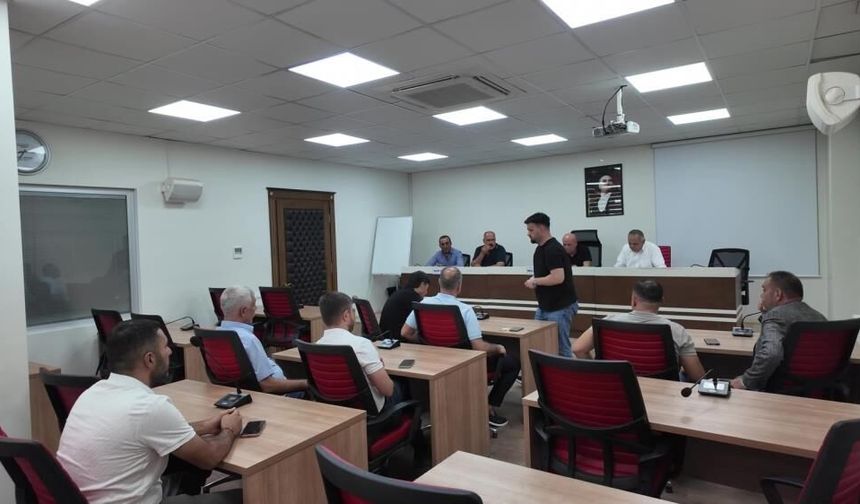 Honaz Belediye Meclis Toplantısında Yeni Parti Koltukları Boş Kaldı
