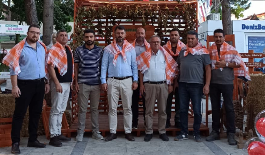 Musa Yılanlı, Çal Bağbozumu Festivali’nde Kekik ve Şarap Üreticileriyle Buluştu