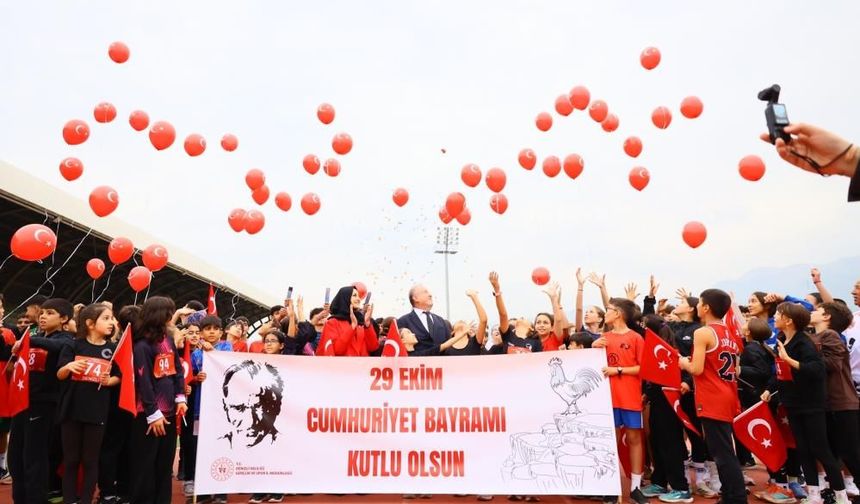 Merkezefendi’de Rekor Katılımlı Cumhuriyet Koşusu