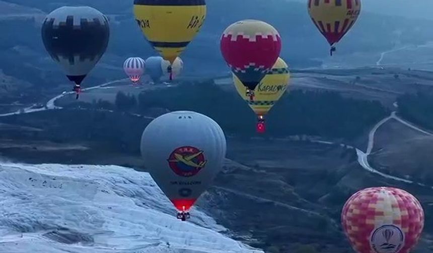 Cumhuriyet Coşkusunda Balonlar Türk Bayraklarıyla Gökyüzüne Yükseldi
