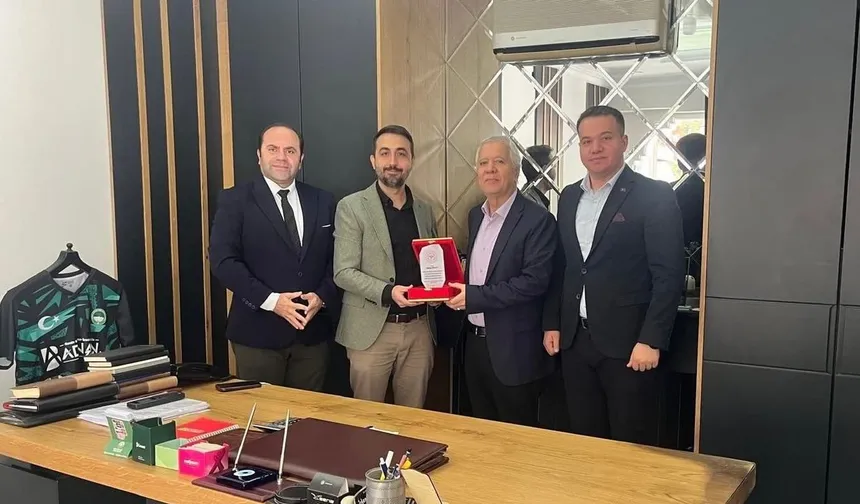 Çivril Devlet Hastanesi’ne Ultrason Cihazı Bağışı