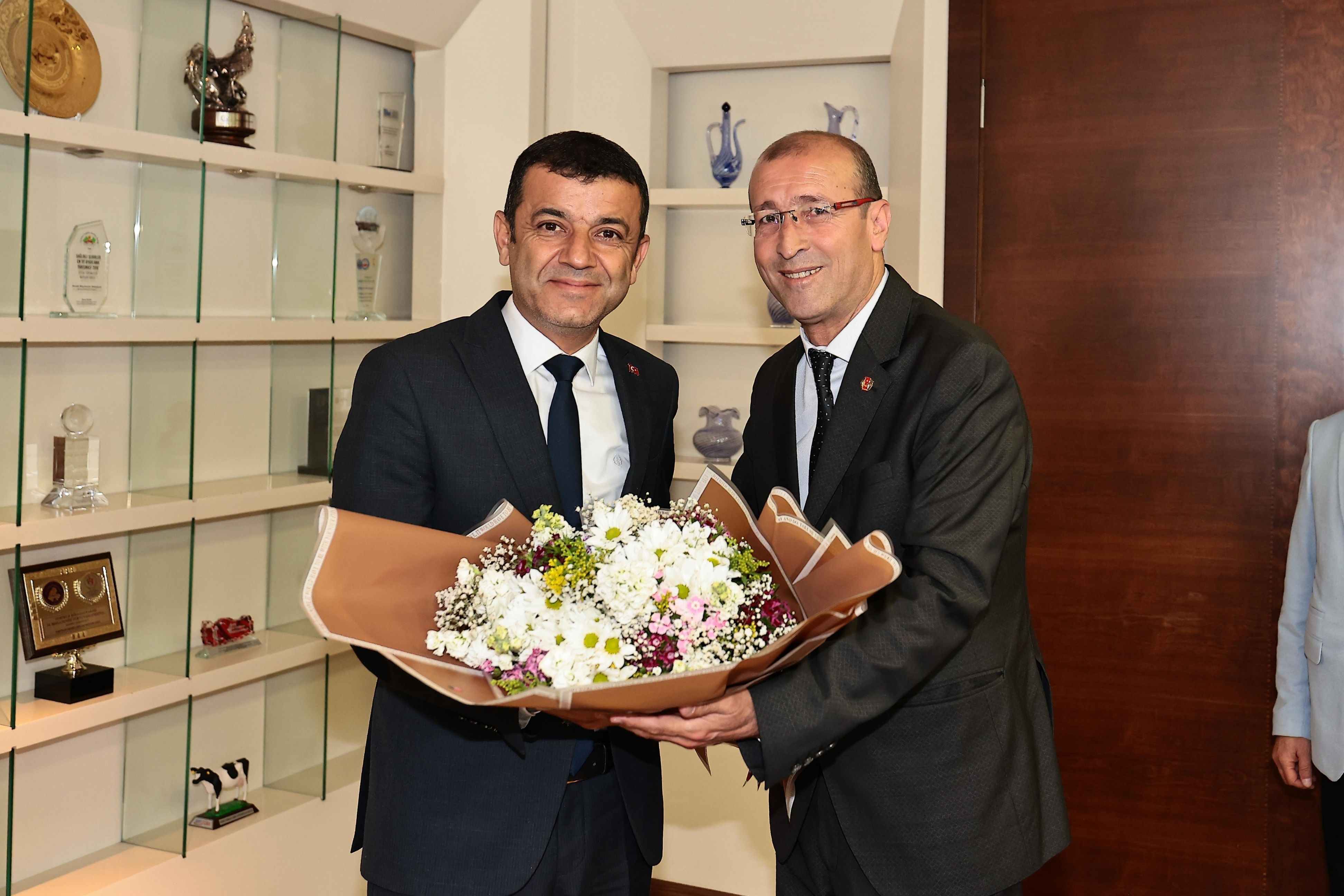 Gazetecilerden Başkan Çavuşoğlu’na Ziyaret (3)