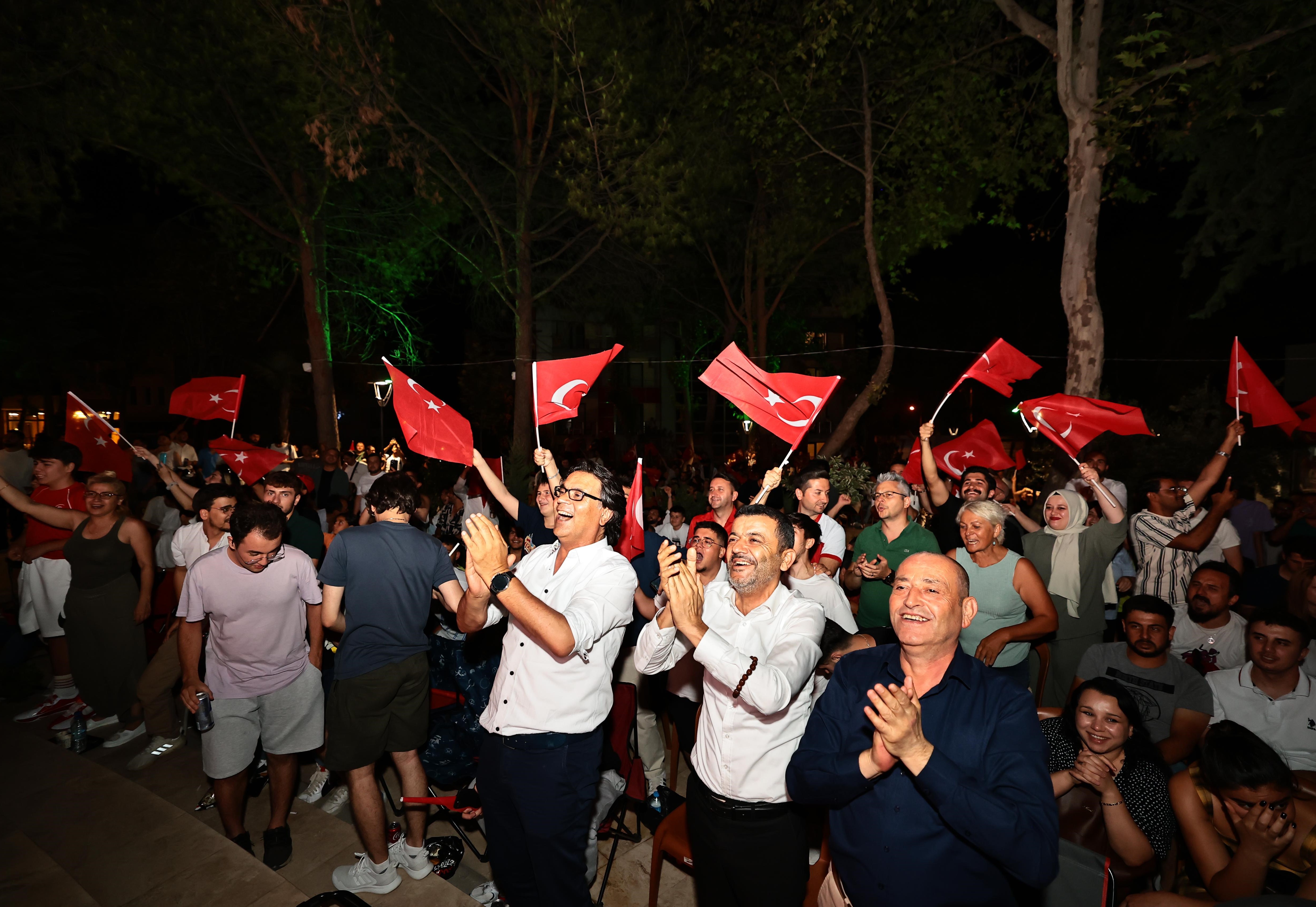 Deni̇zli̇, Euro 2024 Coşkusunu Yaşadi! (3)