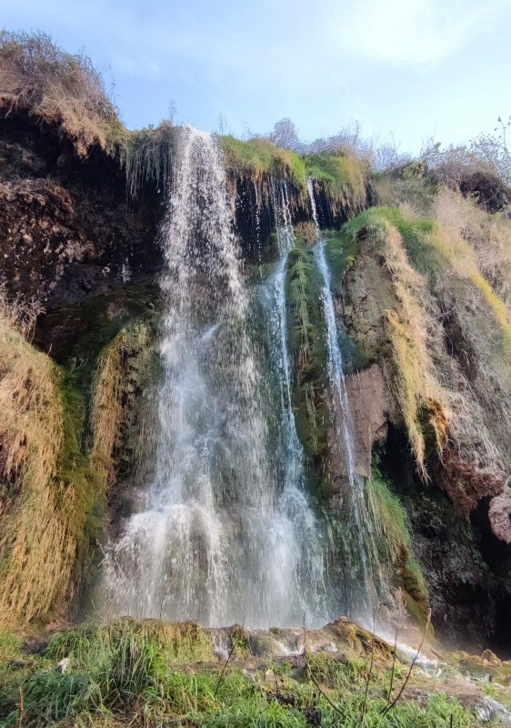 Güney Şelalesi̇ Turi̇stleri̇n Gözdesi̇ Oldu