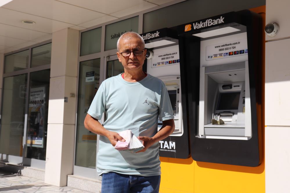 Atm’den Aldığı Para, Başına Dert Oldu (2)