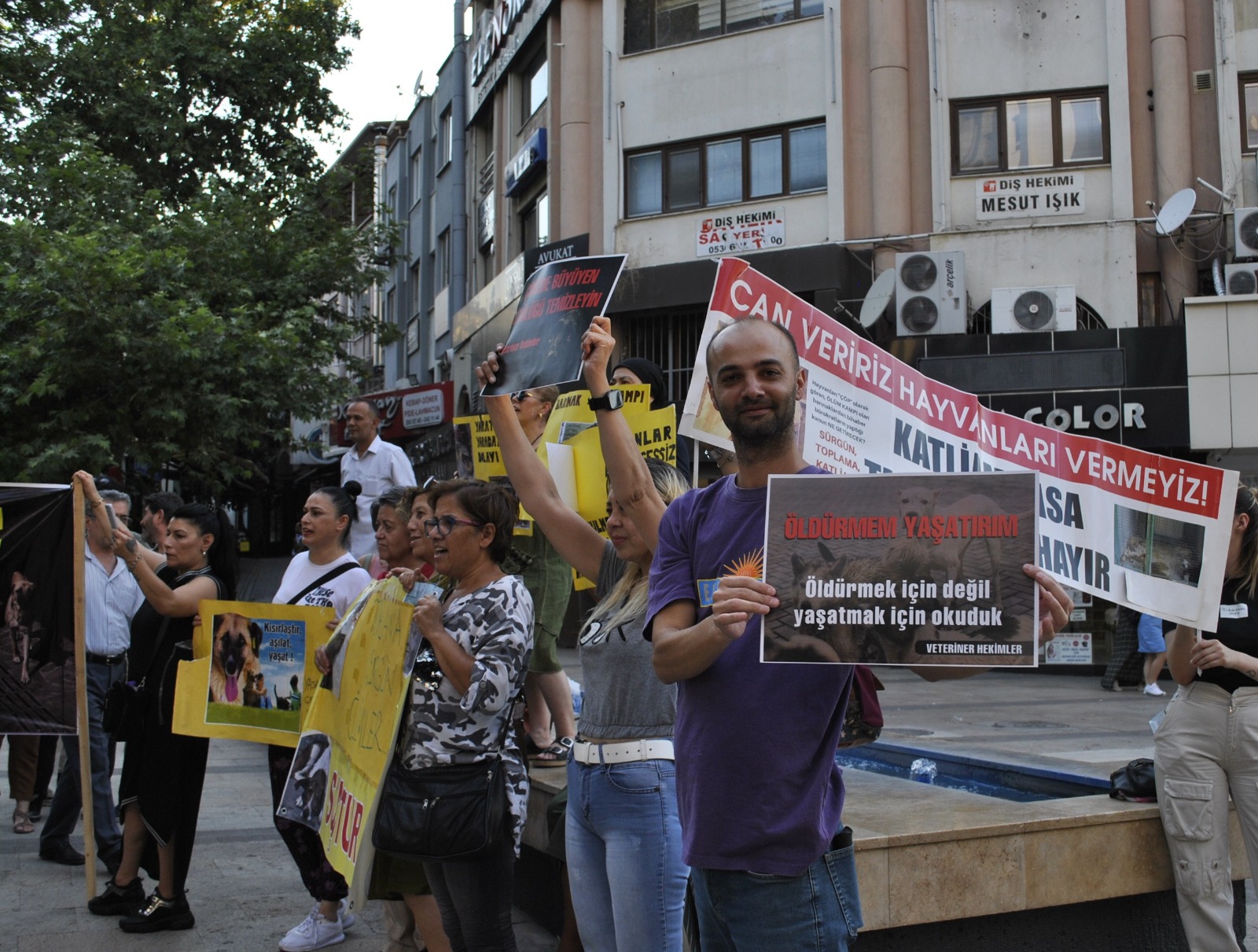 Can Dostlari İçi̇n Eylem Yaptilar (2)