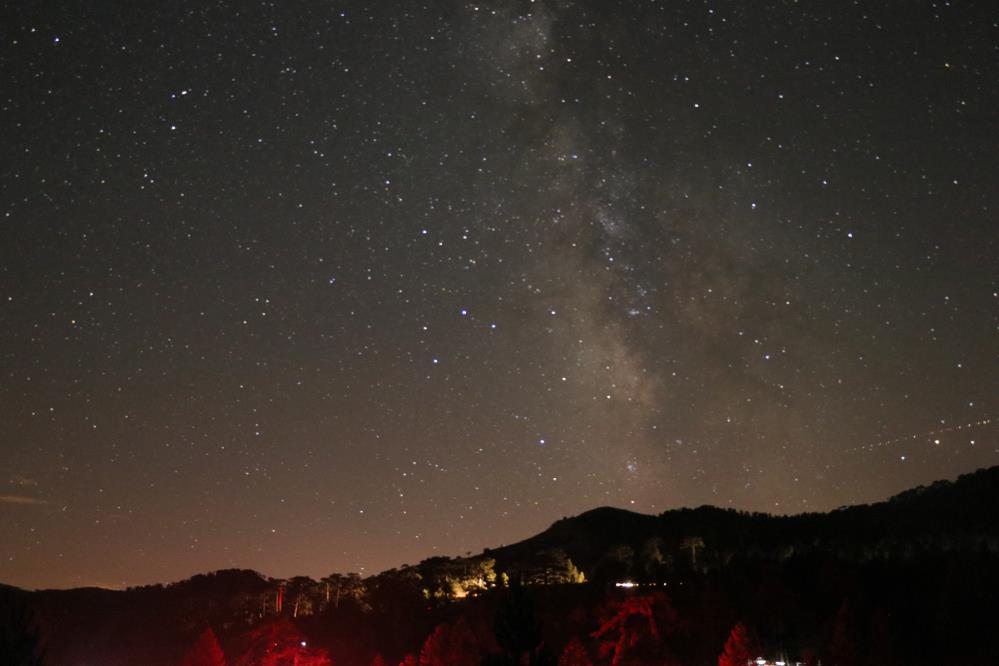 Uzayin Karanlik Yüzünü Fotoğrafladilar (3)