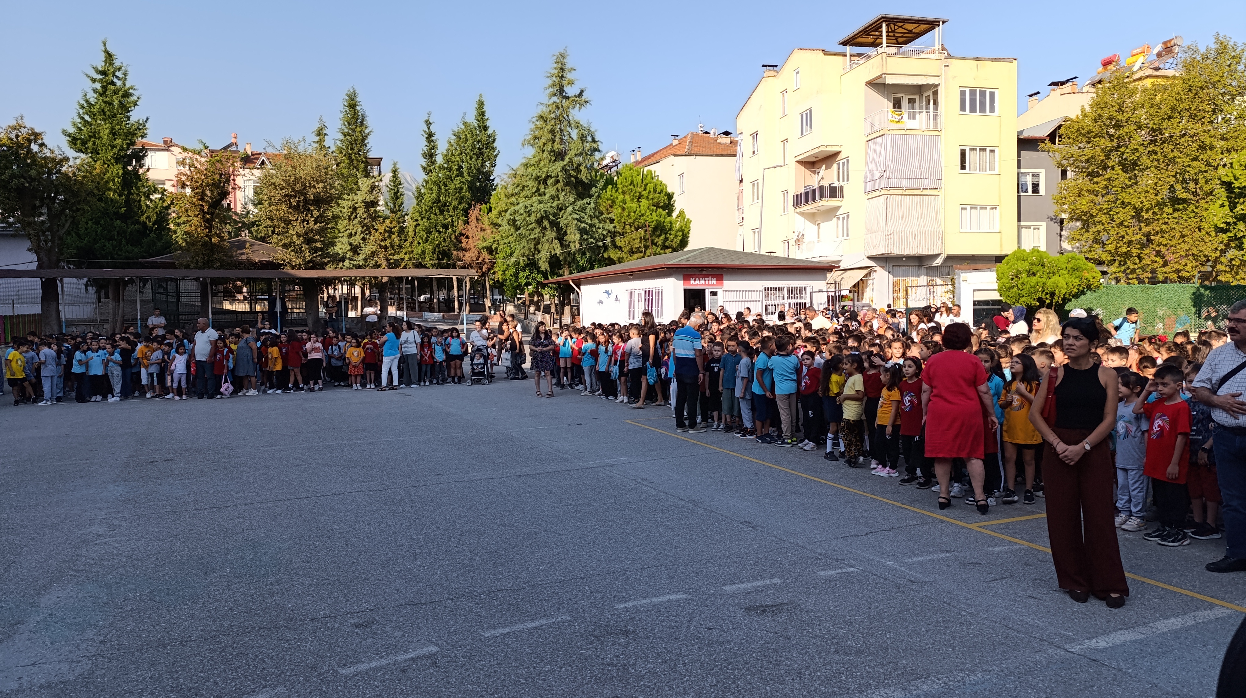 Katip Çelebi İlkokulu’da Ilk Ders Zili Çaldı (2)