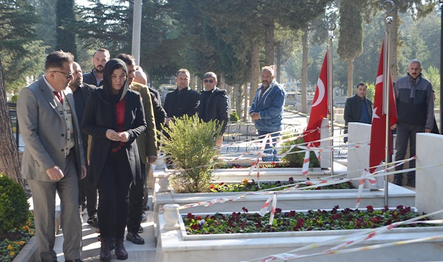 Anahtar Parti Denizli Sehitlik Ziyaret1