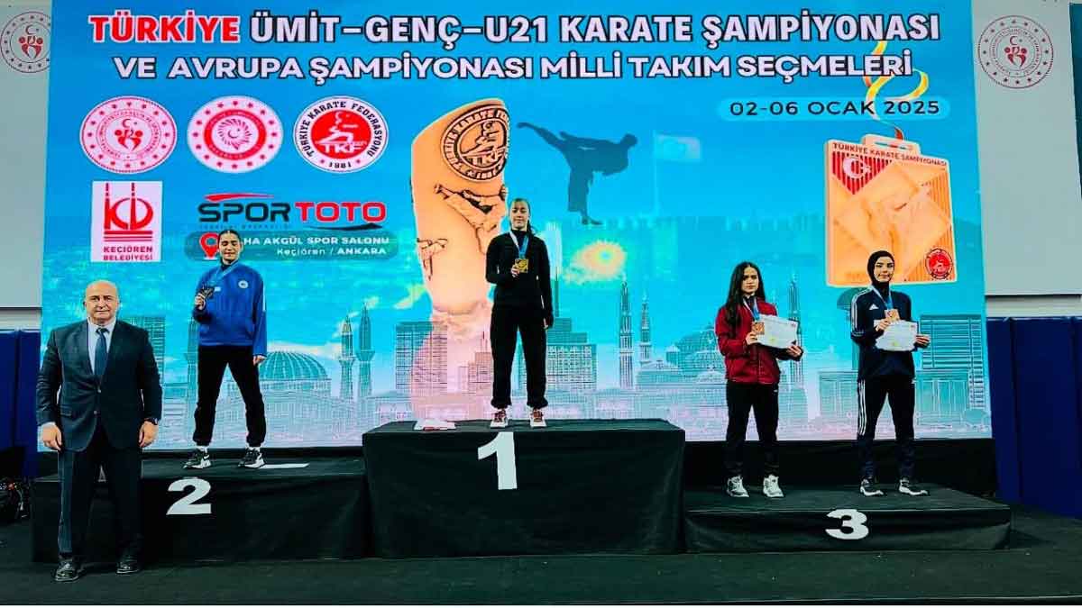 Denizli Cemre Karate Gumus Madalya Cemre