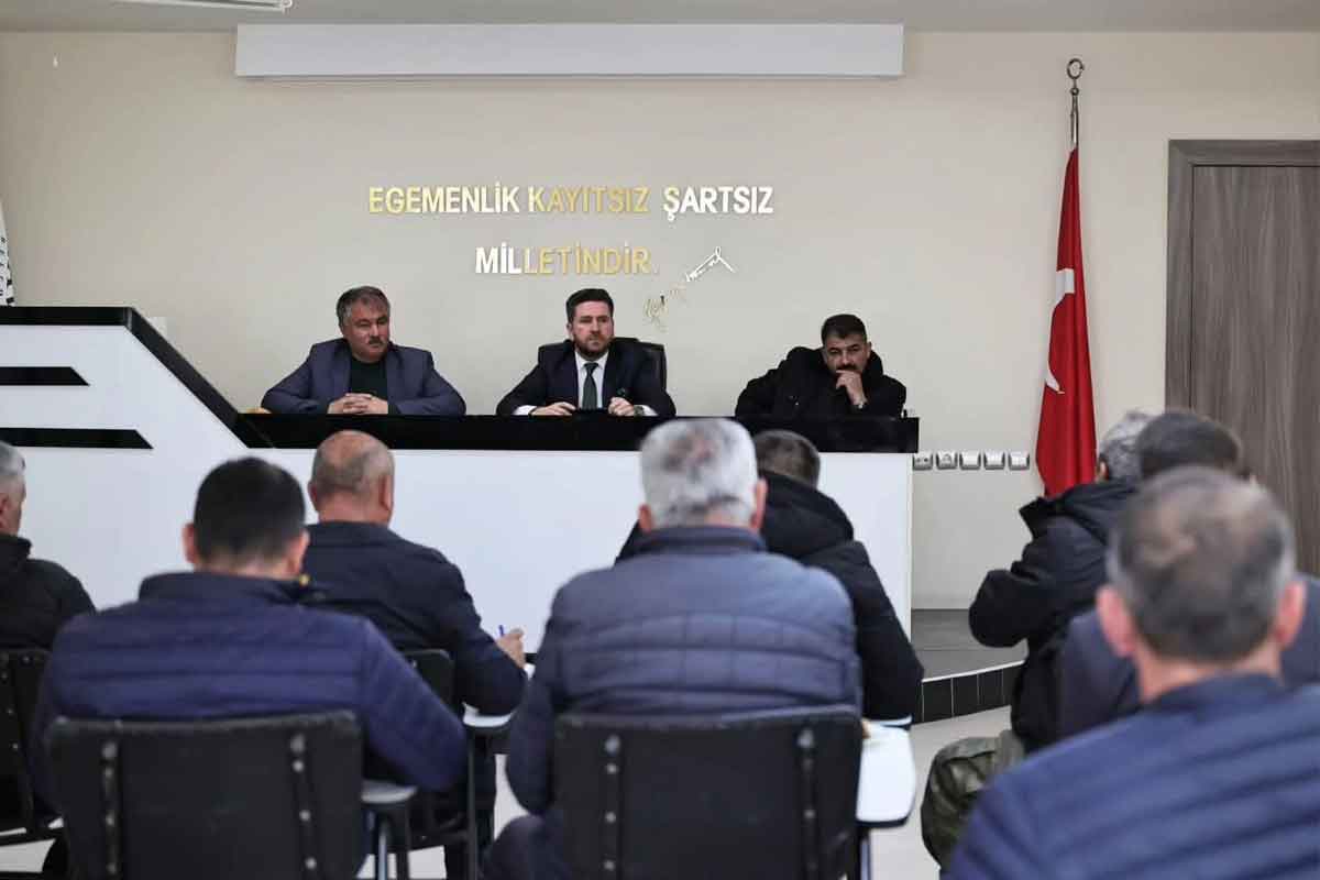 Baskanlar Tutun Ureticileriyle Bir Araya Geldi