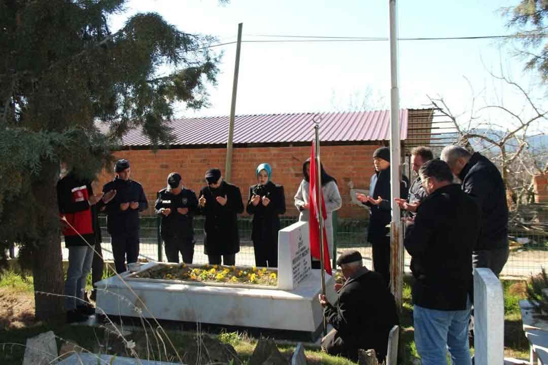 Calda Sehit Ali Selcuk Ve Mehmet Mezkit Sehadetlerinin Yil Donumunde Dualarla Anildi1