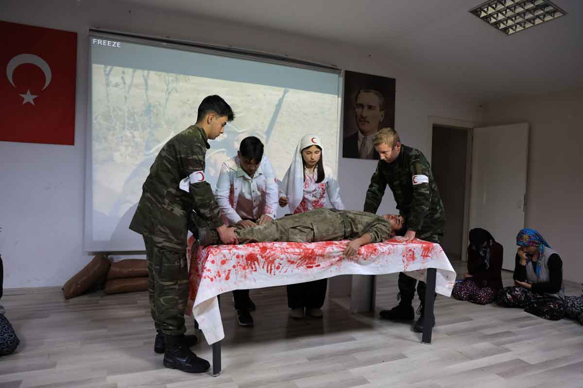 Camelide 18 Mart Canakkale Zaferi Ve Sehitleri Anma Gunu Programi Gerceklestirildi4